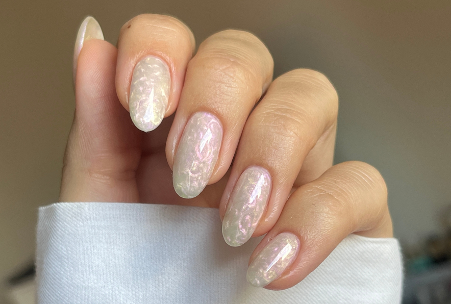 How To Make Pearly Swirls Nail Art?