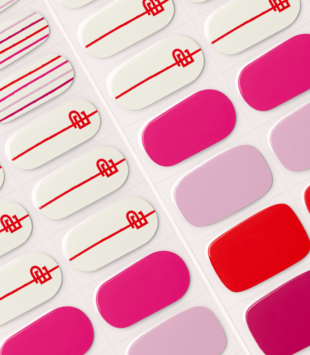 Close-up of the Pink Gellac 055 Emily Chic gel nail sticker sheet.