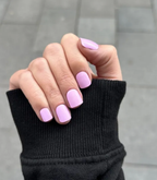 Hand wearing Pink Gellac 029 Sweet Lilac gel nail stickers.