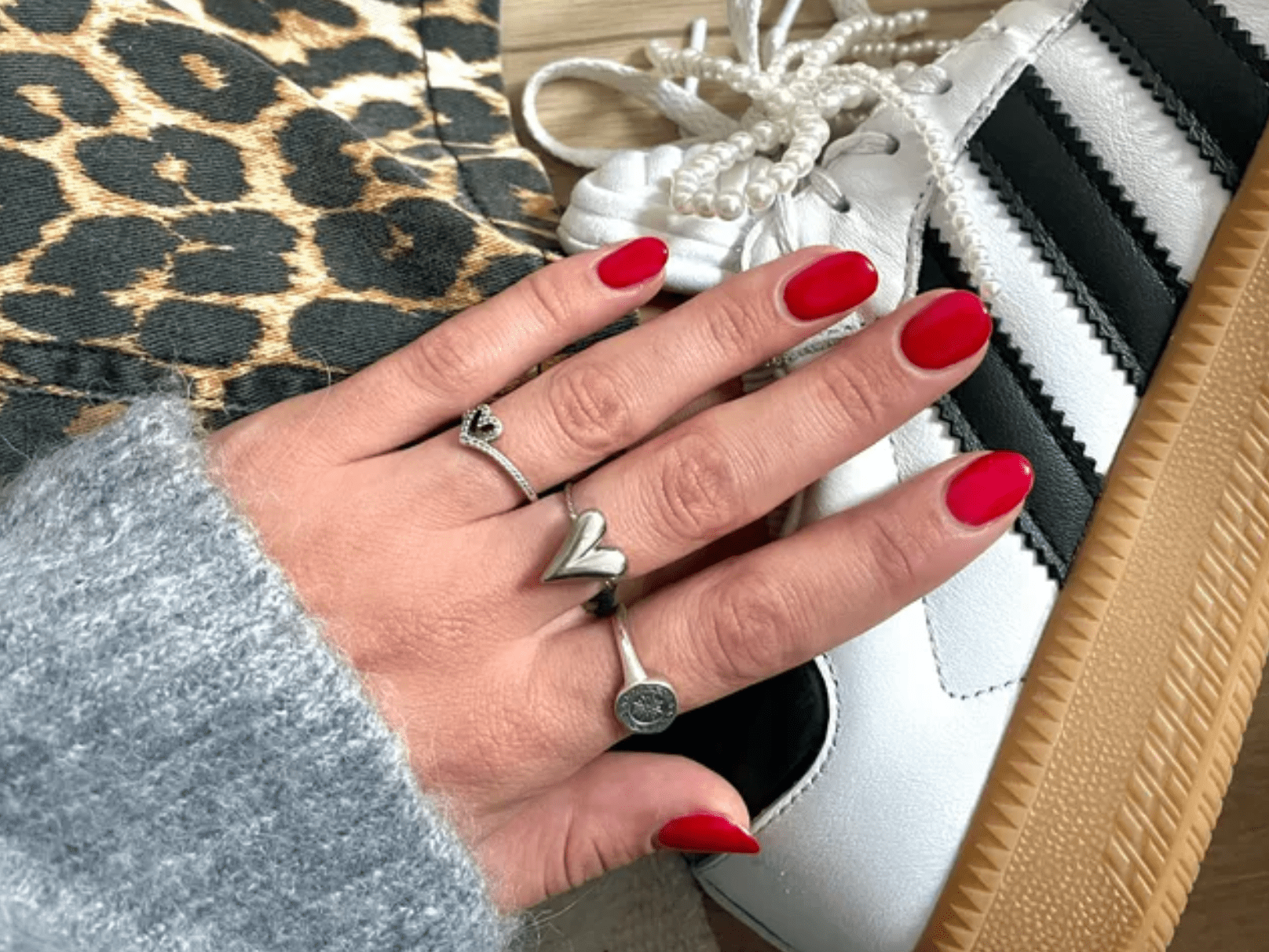 109 Lipstick Red