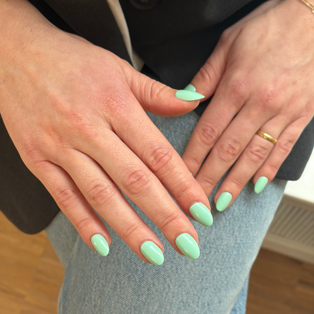 Close-up of Pink Gellac 488 Melted Mint press-on nails.
